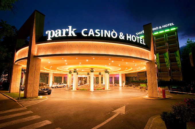 Lobby of the Park Hotel