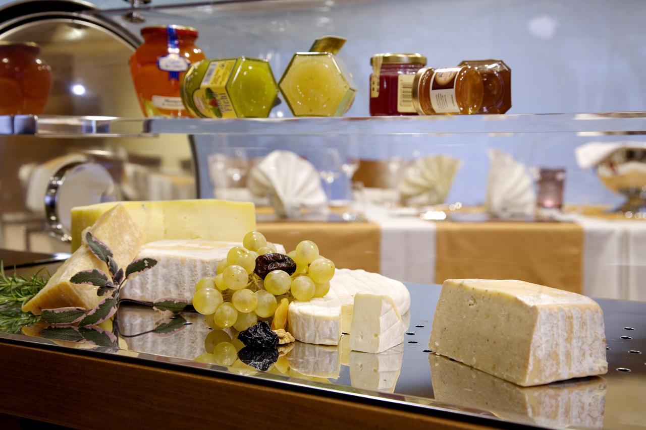 A wine and gourmet event at Park