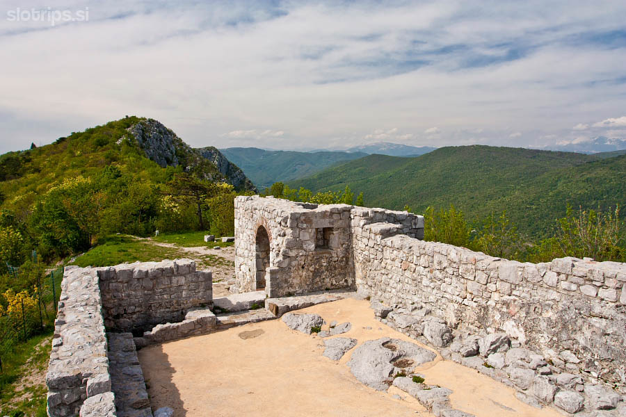 The former Yugoslav guardhouse, now a museum